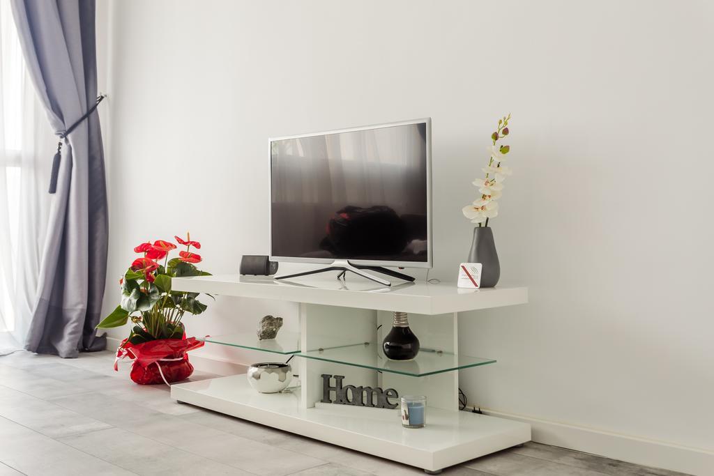 Bright House Apartment บูคาเรสต์ ภายนอก รูปภาพ